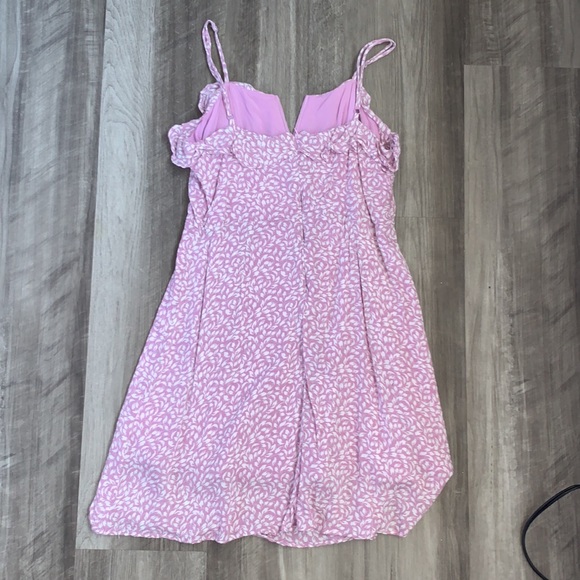 Lavender Purple Feather Patterned V Mini Dress - Picture 3 of 4